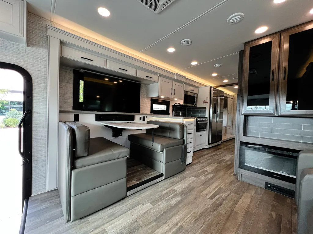 2025 Entegra Coach Vision XL 36C, Photos photo 8