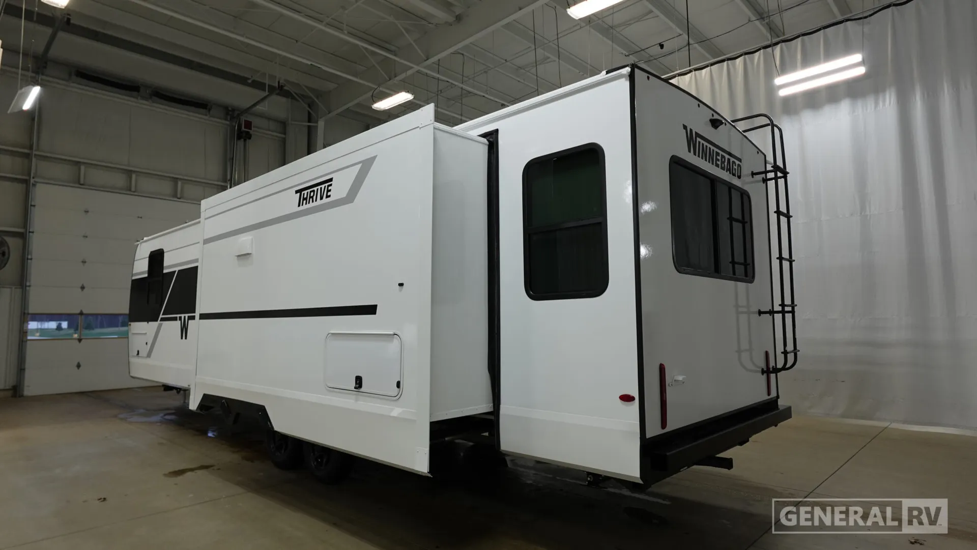 2026 Winnebago Thrive 29RLO - Photo 4