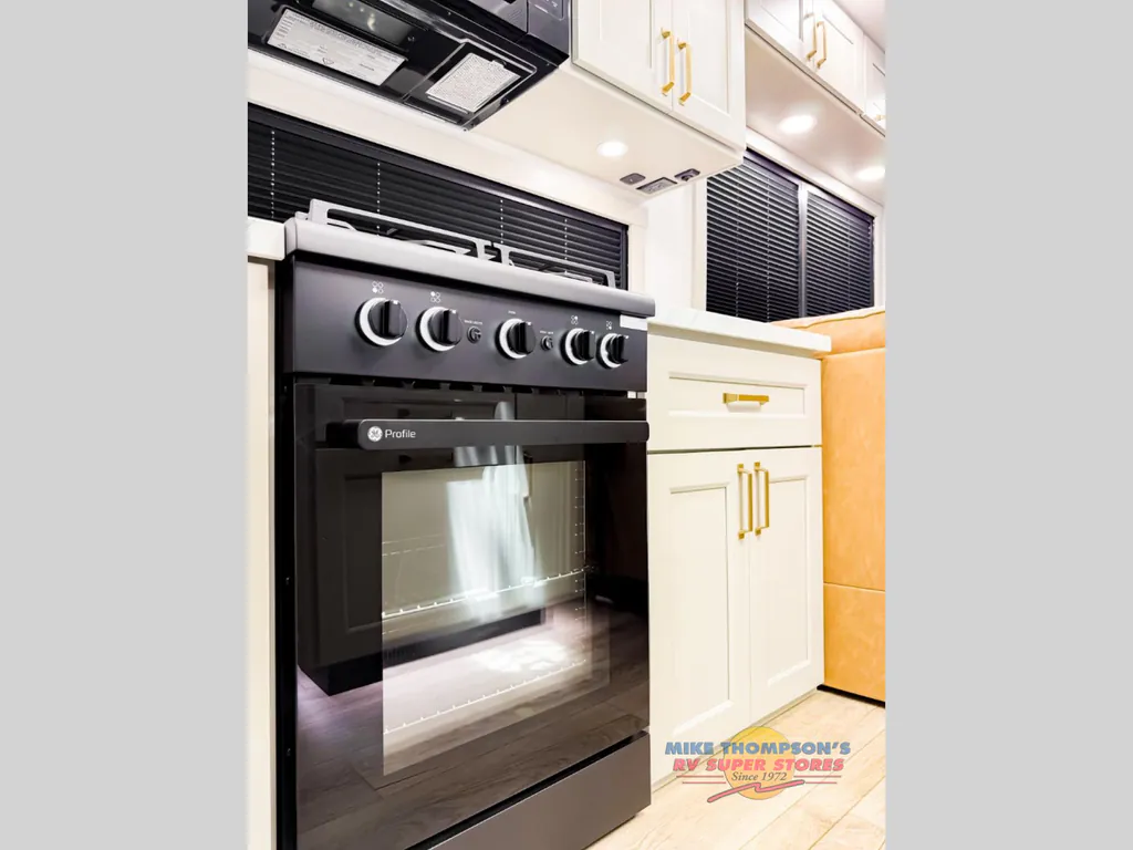 2026 Brinkley Model G 3950, Photos photo 11