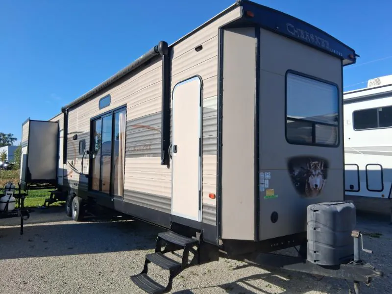 2016 Forest River Cherokee 39KR - Photo 4