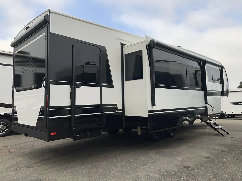 2026 Brinkley Model Z 3420, Photos photo 6