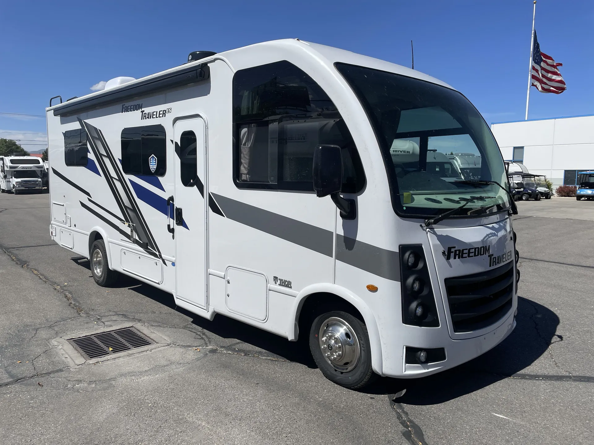 2026 Thor Motor Coach Freedom Traveler A26 - Photo 2