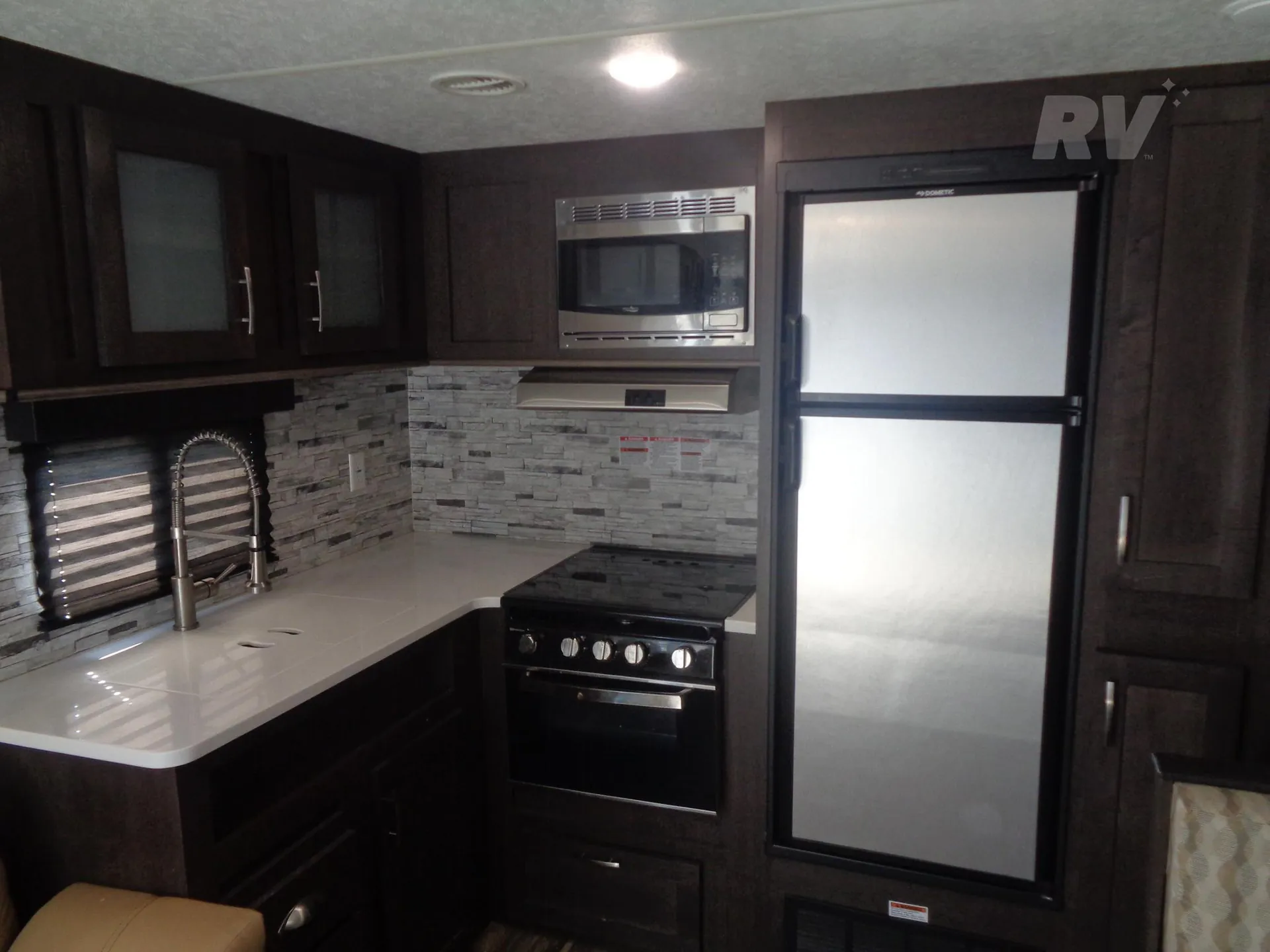 2019 Forest River EVO 2360 — Photo 6