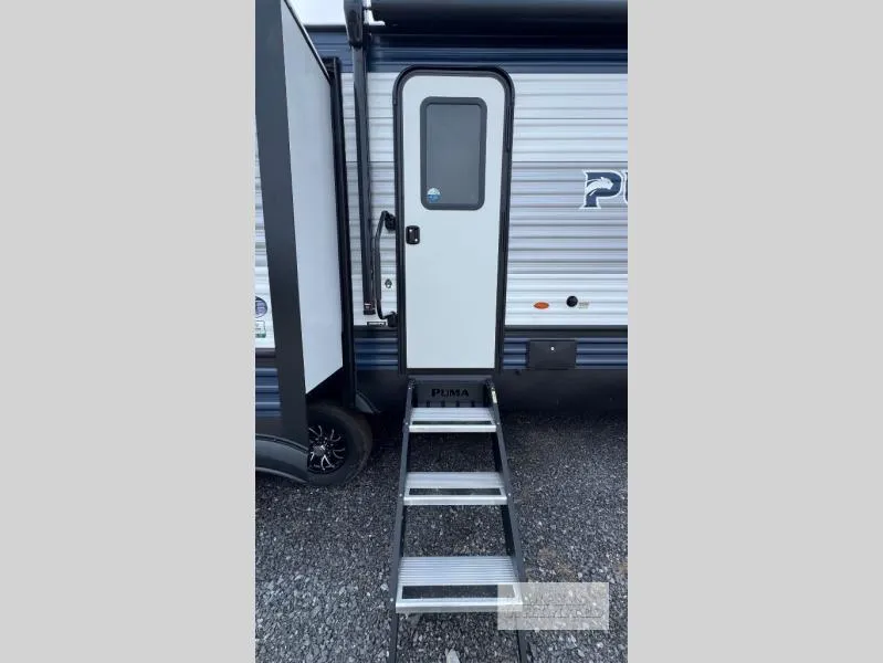 2027 Forest River Puma 32BHFS - Photo 4