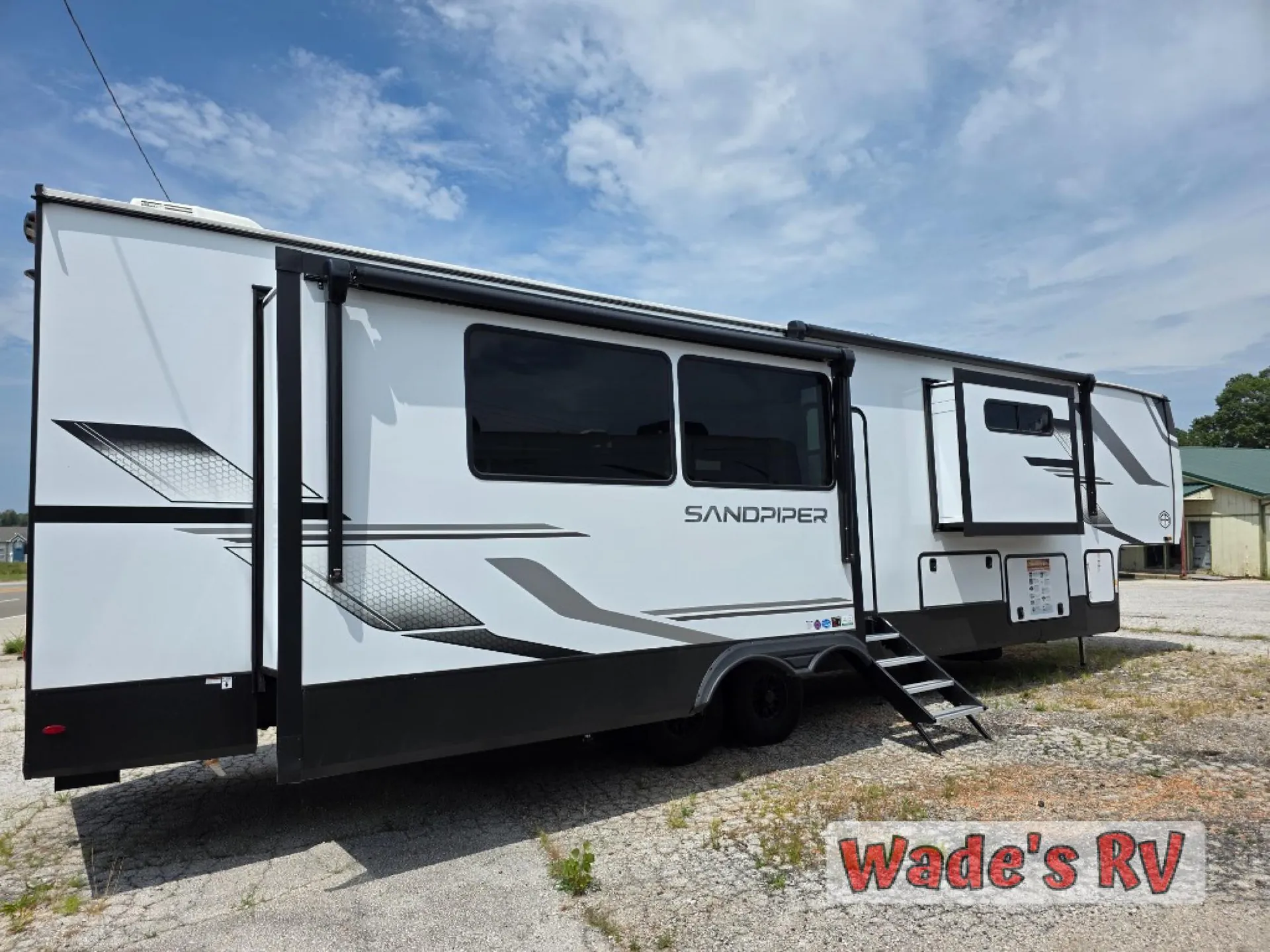 2026 Forest River Sandpiper 3800RK — Photo 6