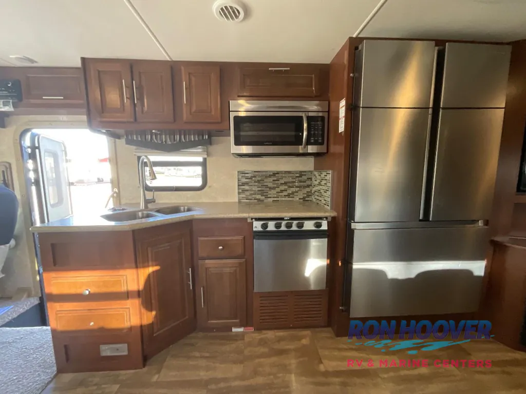 2015 Forest River RV Georgetown 335DS, Photos photo 11