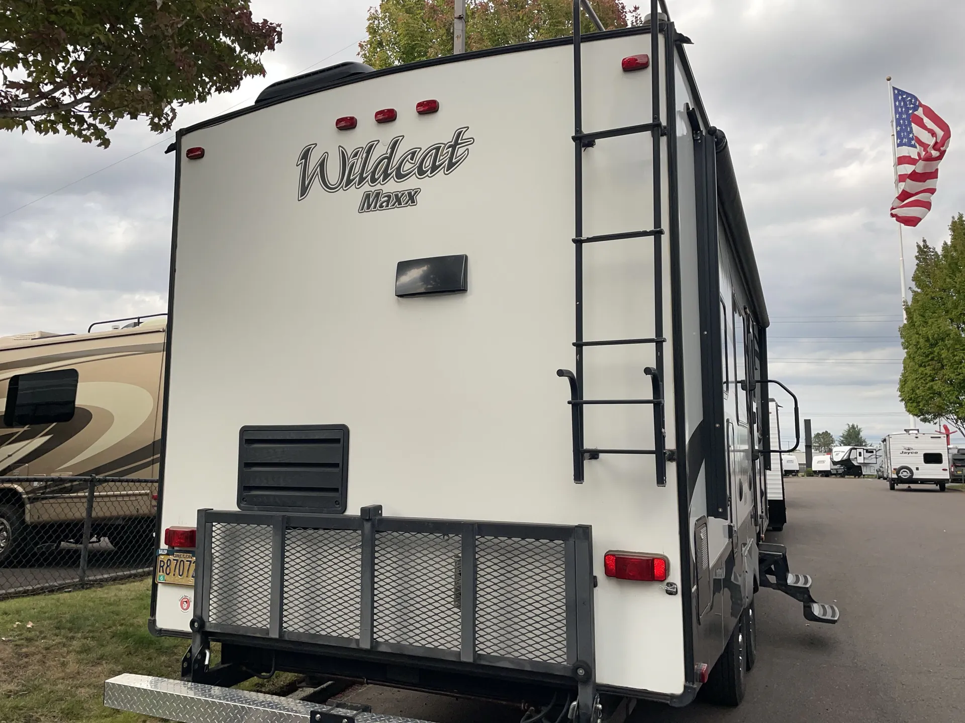 2015 Forest River Wildcat Maxx 282RKX — backside