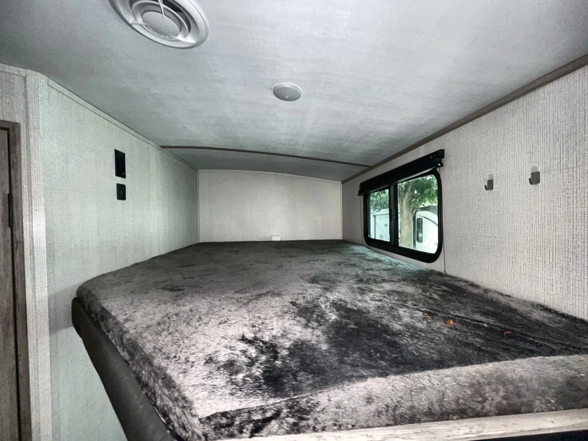 2023 Keystone Passport 2951BH — living area main