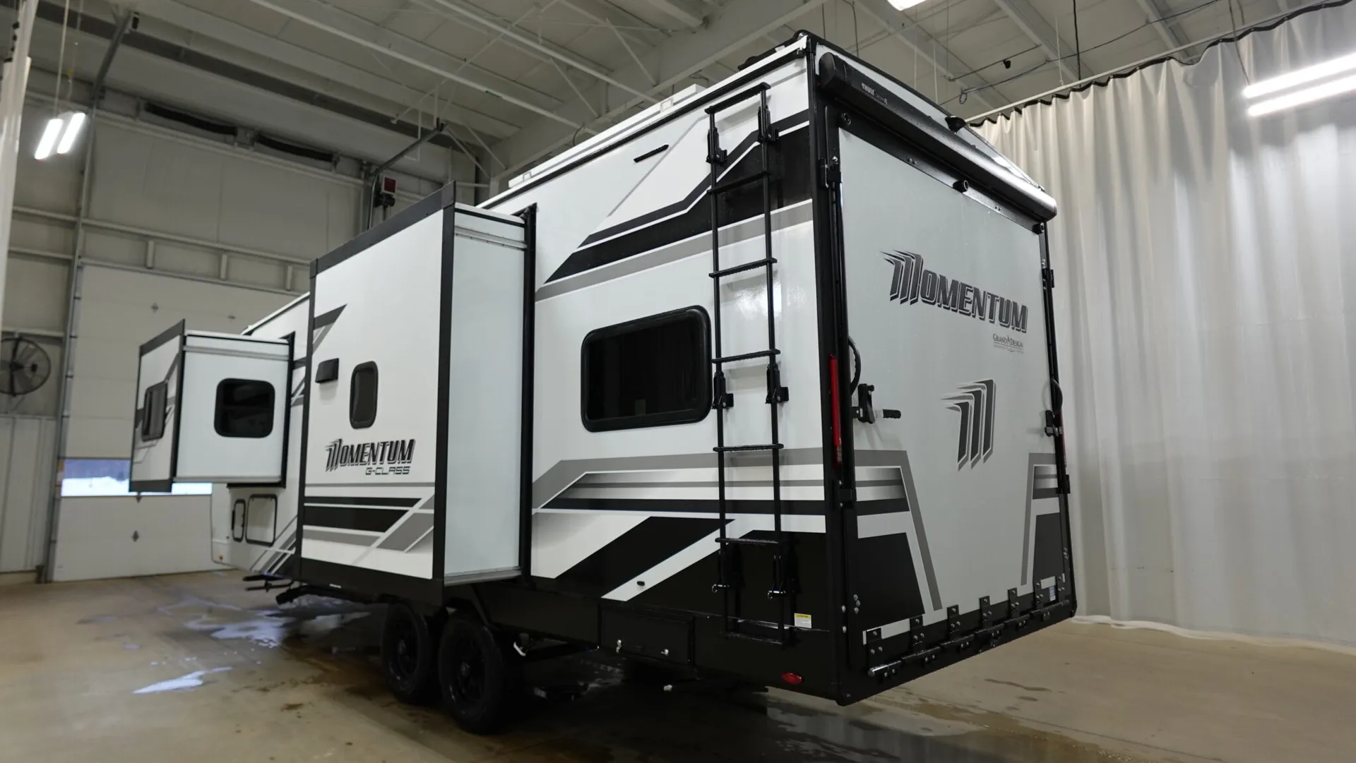 2026 Grand Design Momentum G-Class 25G - Photo 4