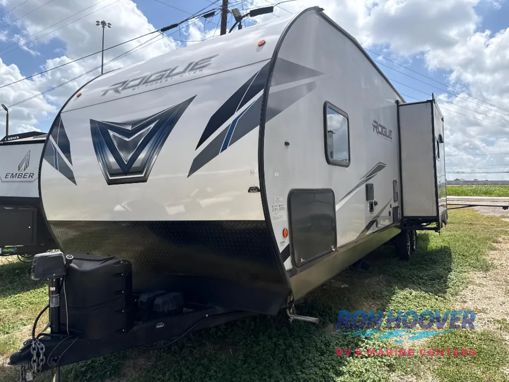 2022 Forest River Vengeance Rogue 26V, Photos photo 2