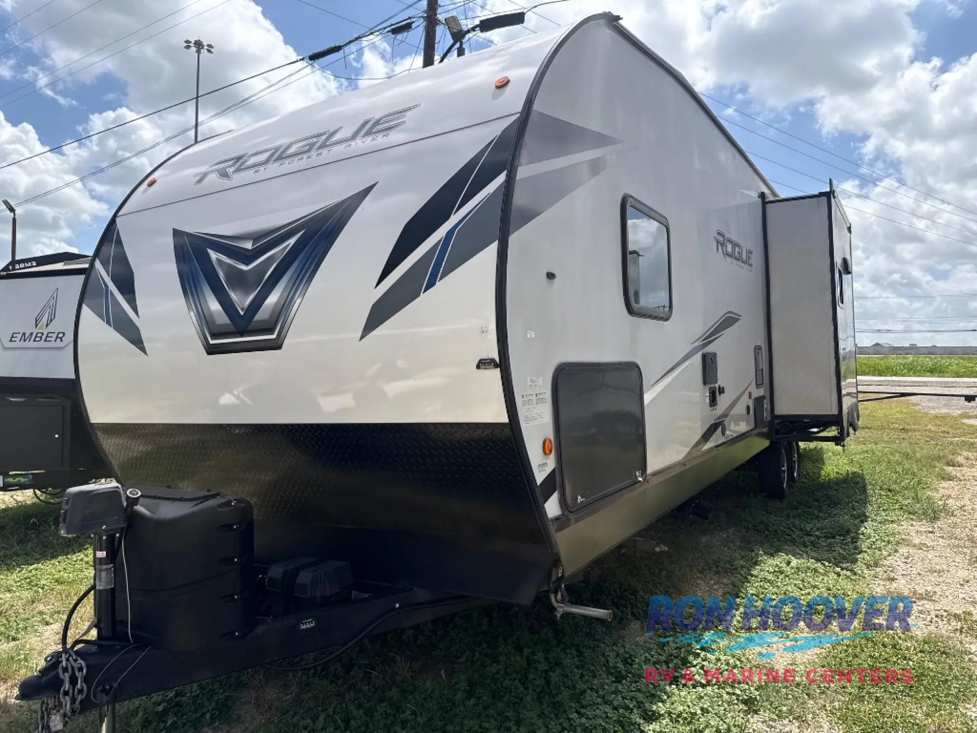 2022 Forest River Vengeance Rogue 26V - Photo 3