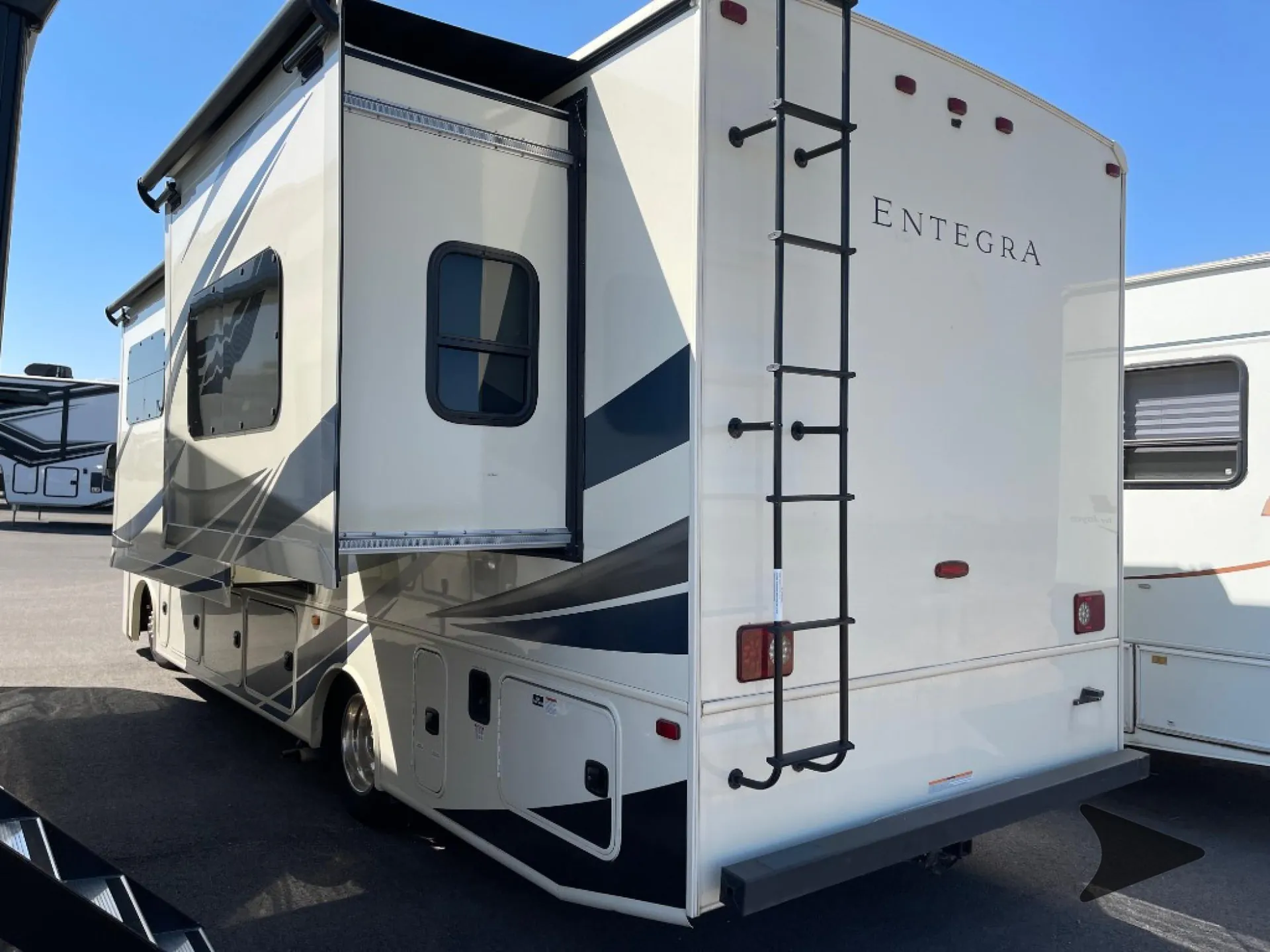 2021 Entegra Coach Vision 27A - Photo 4