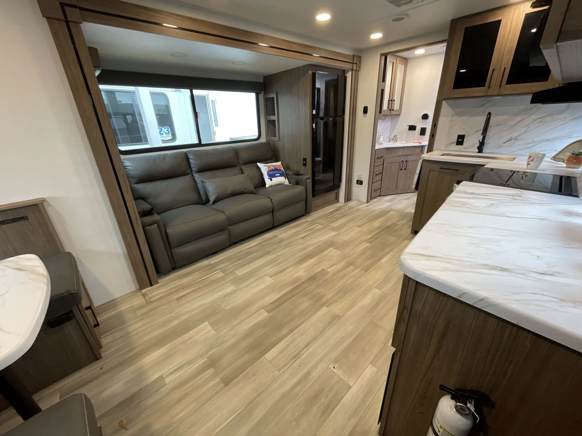 2025 Alliance RV Delta 252RL — living area main