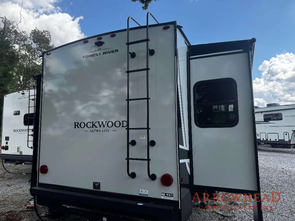 2027 Forest River Rockwood Ultra Lite 2921RL, Photos photo 15