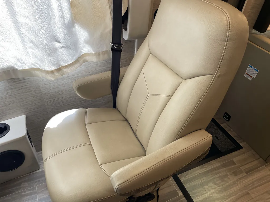 2023 Thor Motor Coach Axis 24.3, Photos photo 22