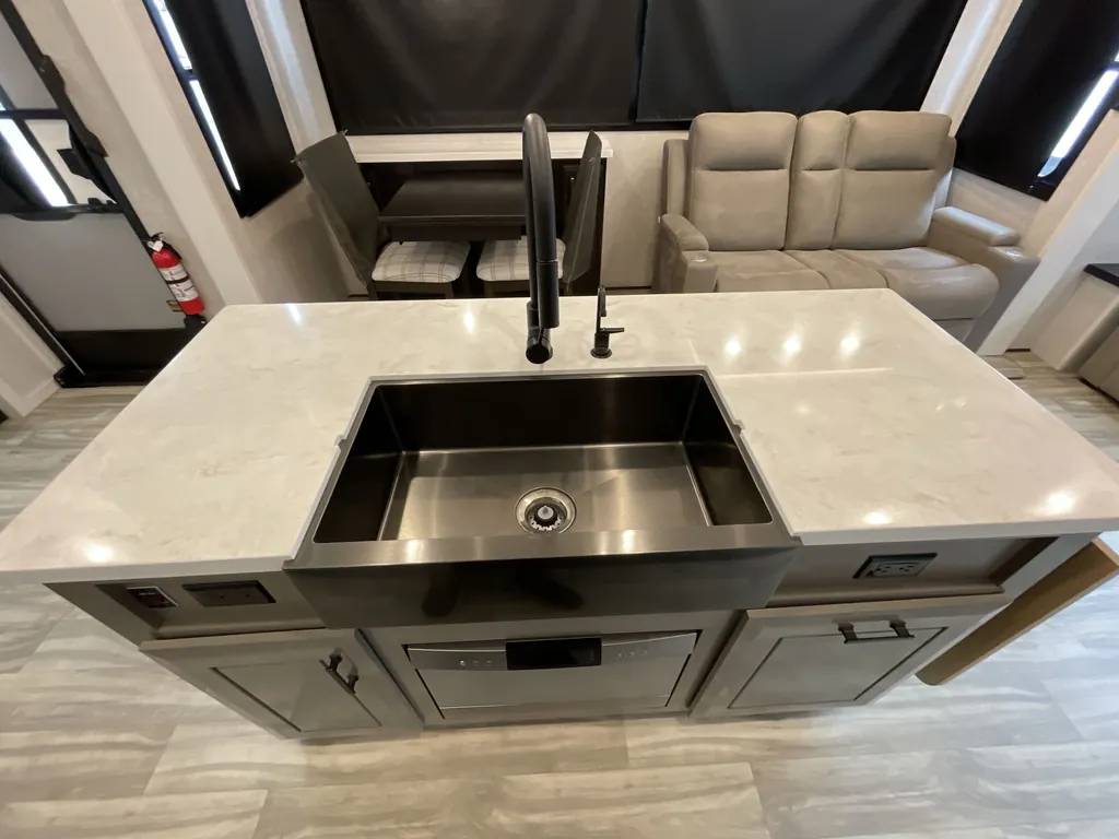 2024 Jayco Pinnacle 36FBTS, Photos photo 35
