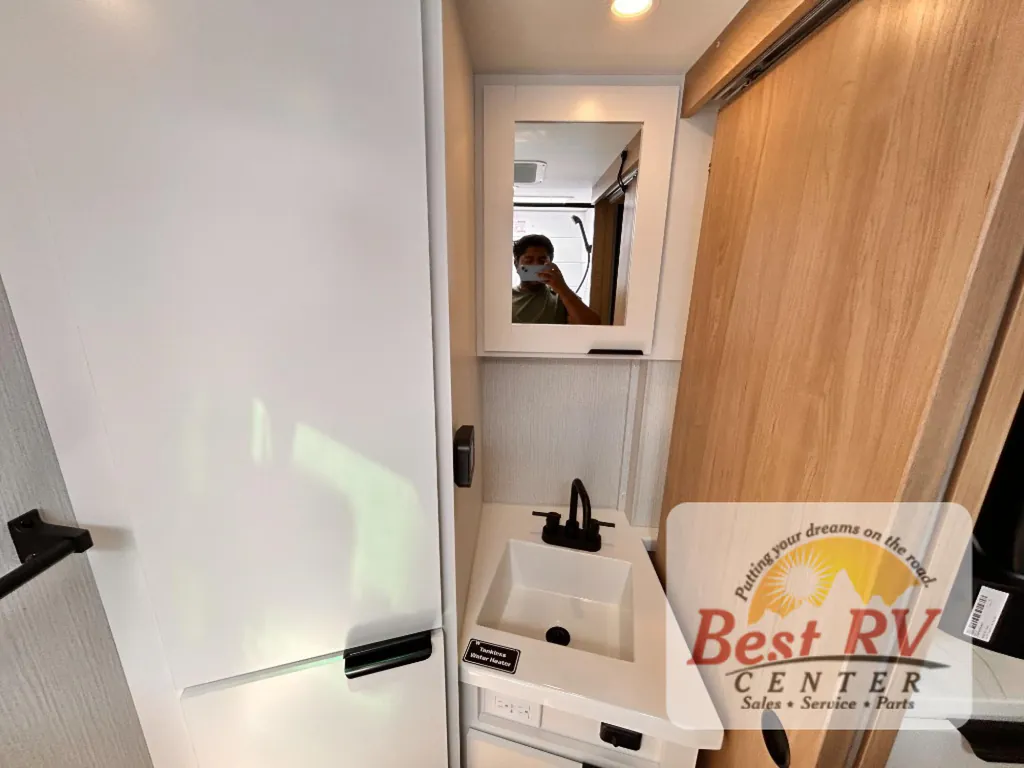 2027 Winnebago Micro Minnie 2108DS, Photos photo 56