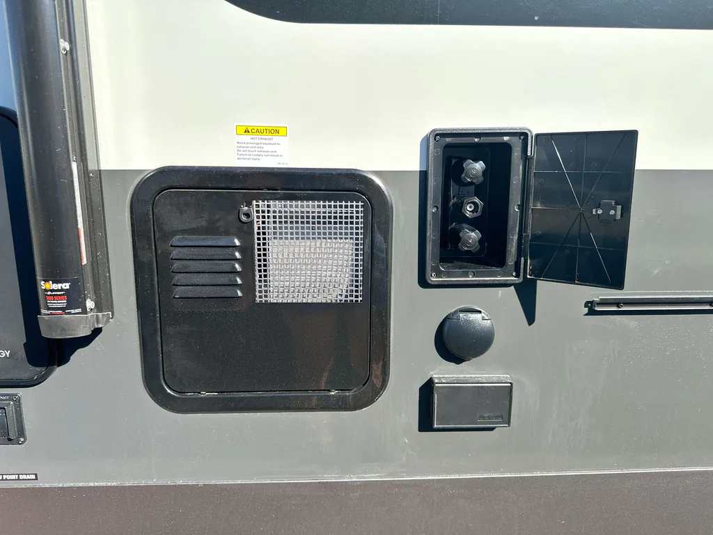 2027 Forest River Rockwood Mini Lite 2523MBR, Photos photo 34