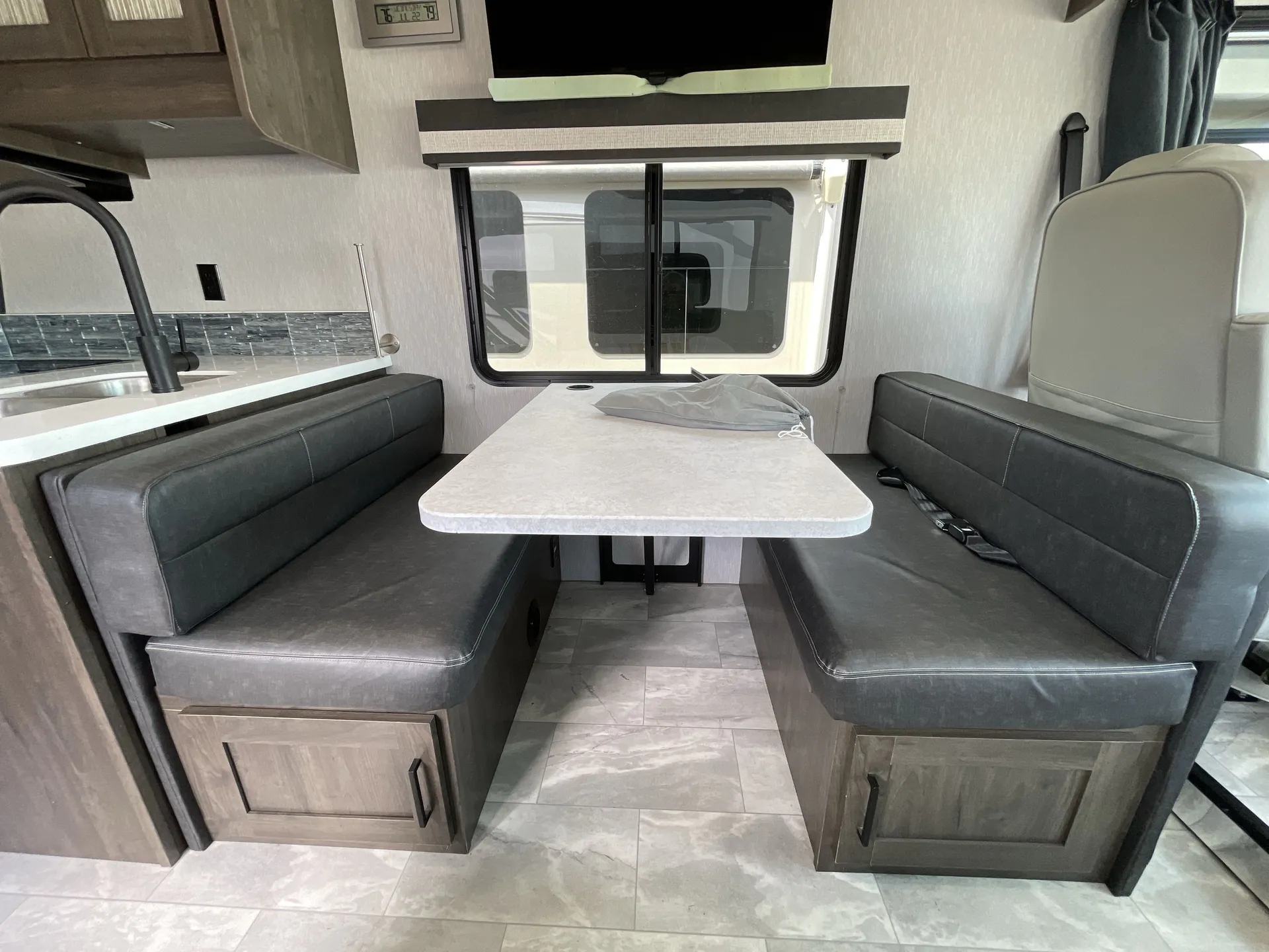 2023 Coachmen Pursuit 27XPS — living area main