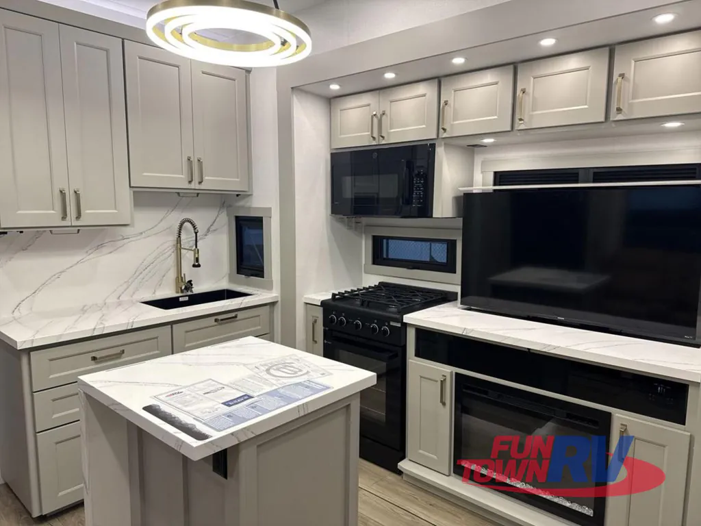2026 Brinkley Model G 3520, Photos photo 21