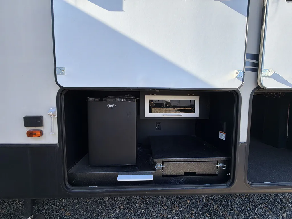 2019 Keystone Montana High Country 385BR, Photos photo 25
