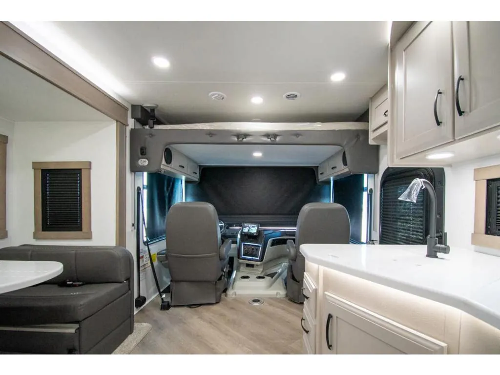 2027 Entegra Coach Emblem 36U, Photos photo 3