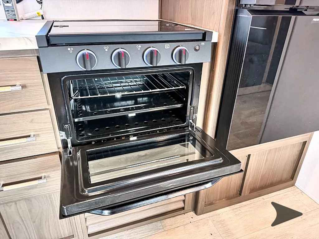 2027 Coachmen Freedom Express Select 29SE, Photos photo 18