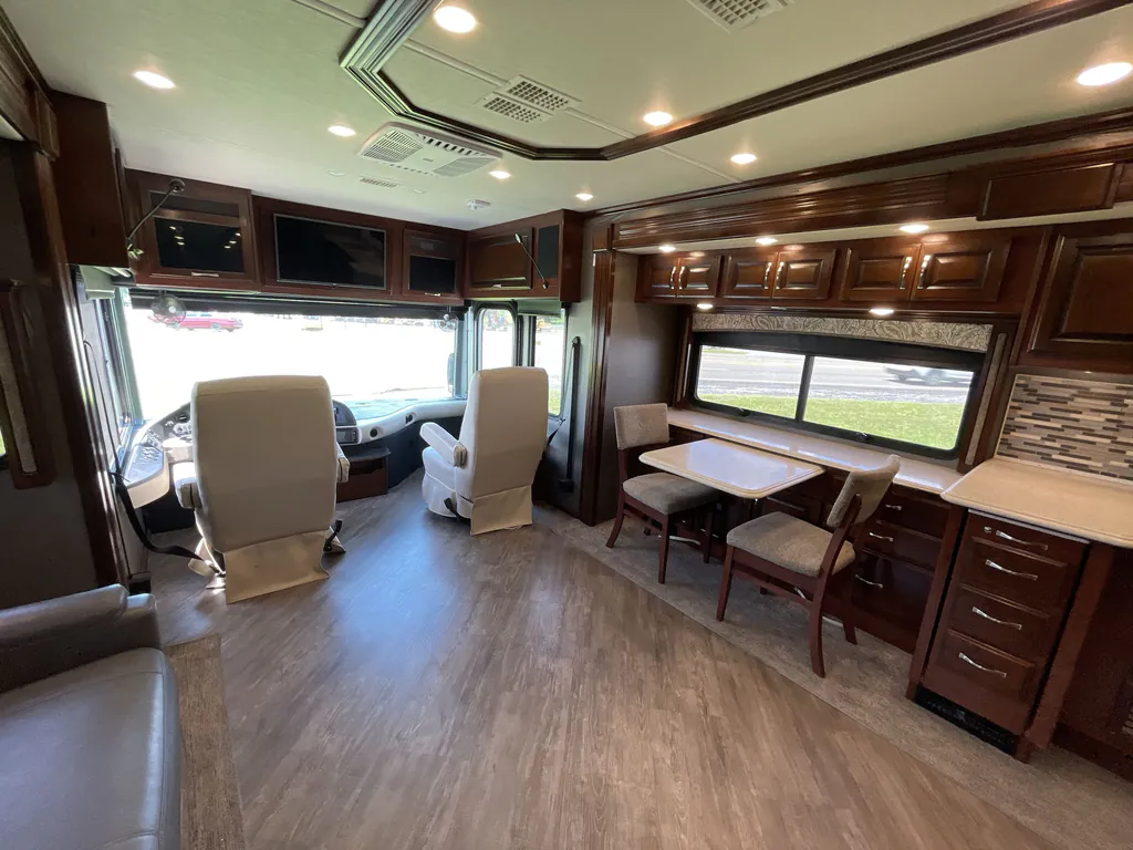2018 fleetwood Pace Arrow Lxe 38F, Photos photo 34