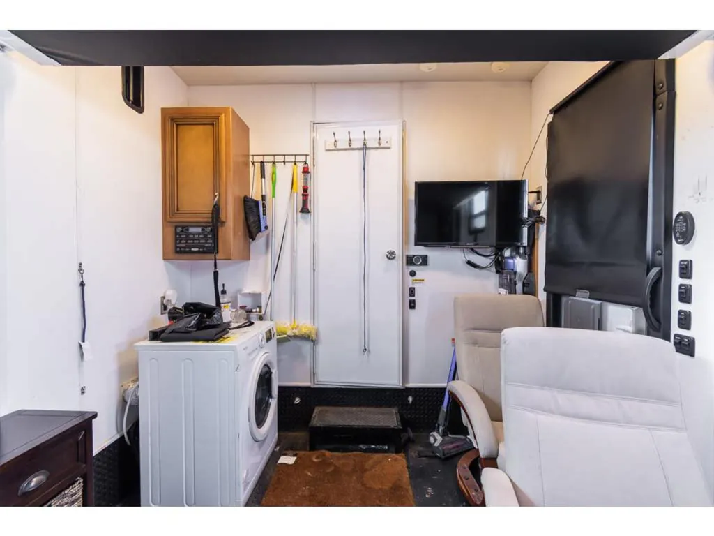 2015 Newmar Canyon Star 3921, Photos photo 24