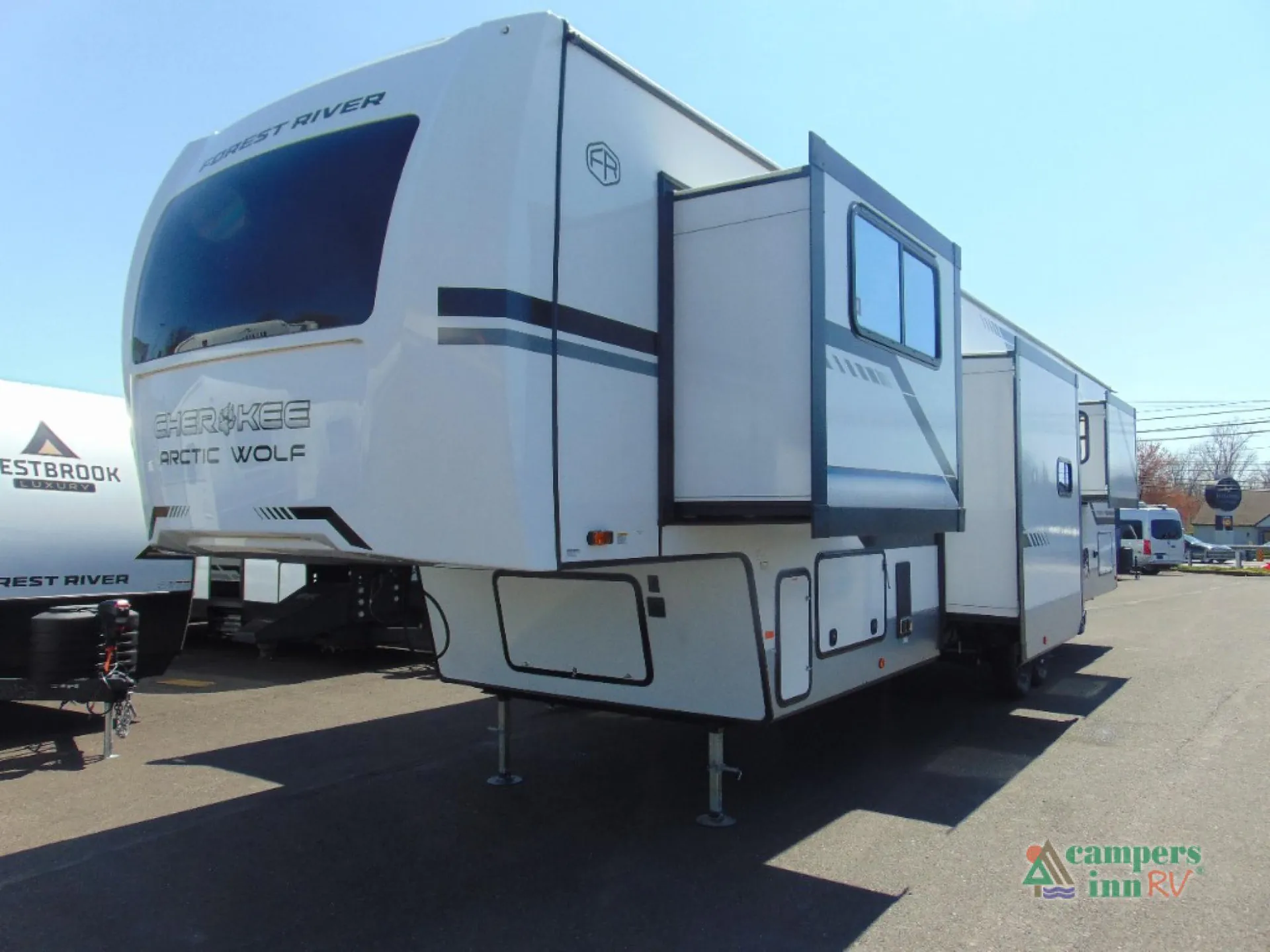 2025 Forest River Cherokee Arctic Wolf Suite 3950 SUITE - Photo 3