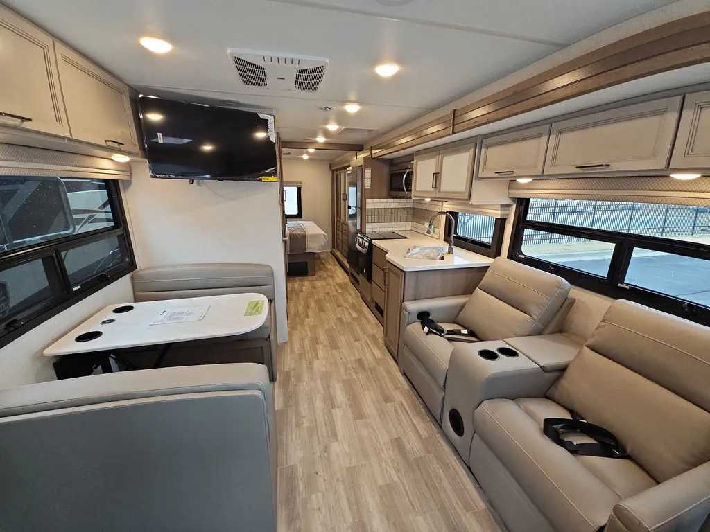 2026 Thor Motor Coach Windsport 29L, Photos photo 2