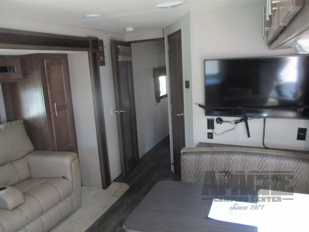 2019 Forest River RV Wildcat Maxx 245RGX, Photos photo 12