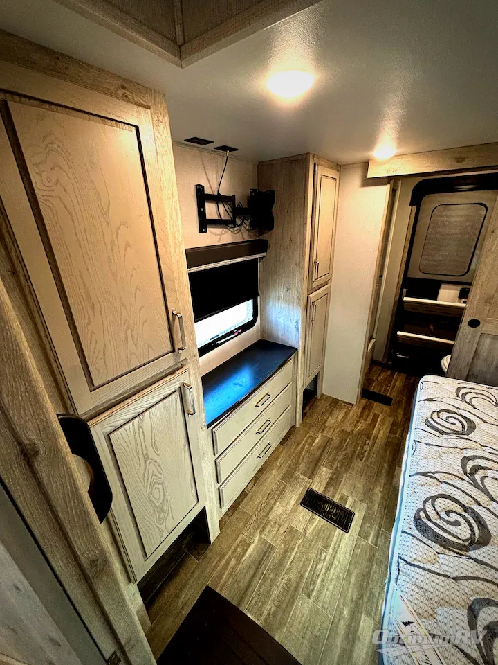 2022 Keystone Avalanche 390DS, Photos photo 17