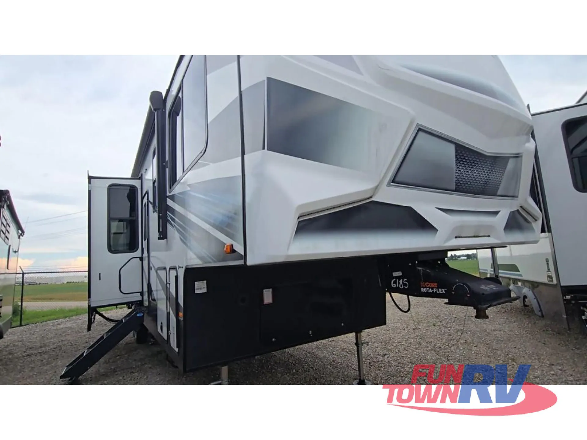 2022 Heartland Gravity 3570 - Photo 4