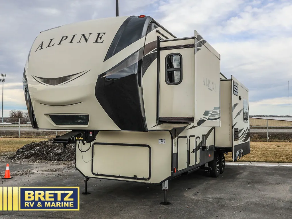 2019 Keystone Alpine 3020RE - Photo 4