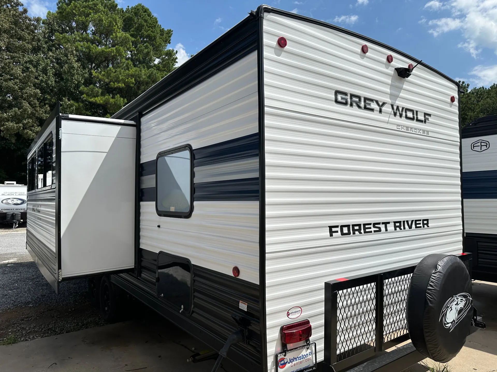 2027 Forest River Cherokee Grey Wolf 29QB — Photo 5