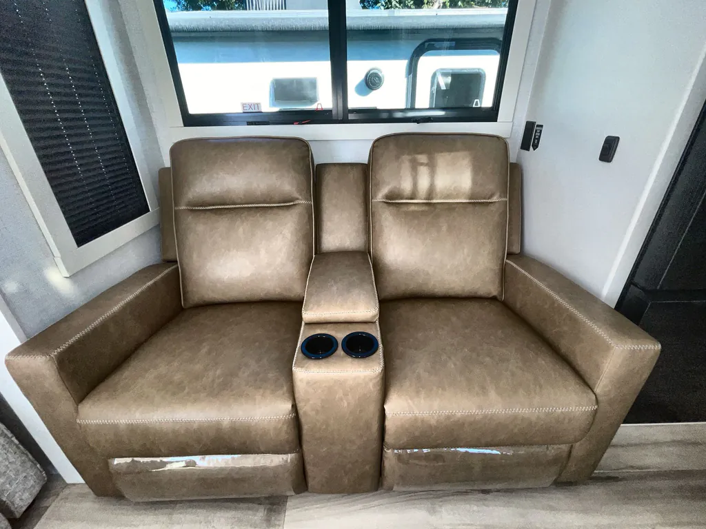 2026 Brinkley Model I 294, Photos photo 14