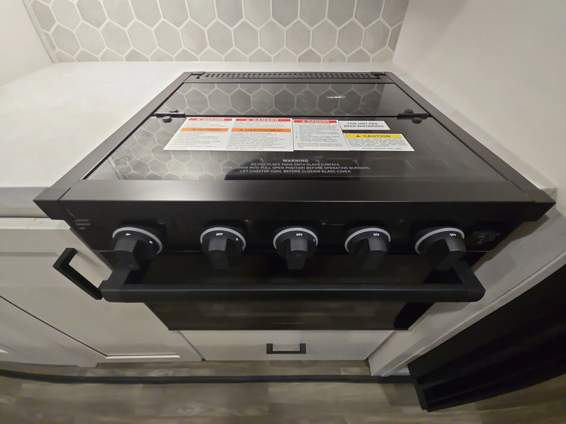 2024 Highland Ridge Light 290RLS dealer photo 9 from Camping World