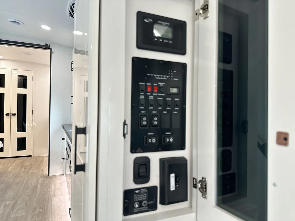 2027 Jayco Pinnacle 36FBTS, Photos photo 43