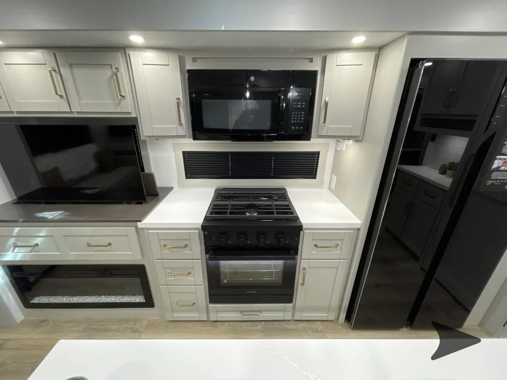 2026 Brinkley Model Z Air 297, Photos photo 31