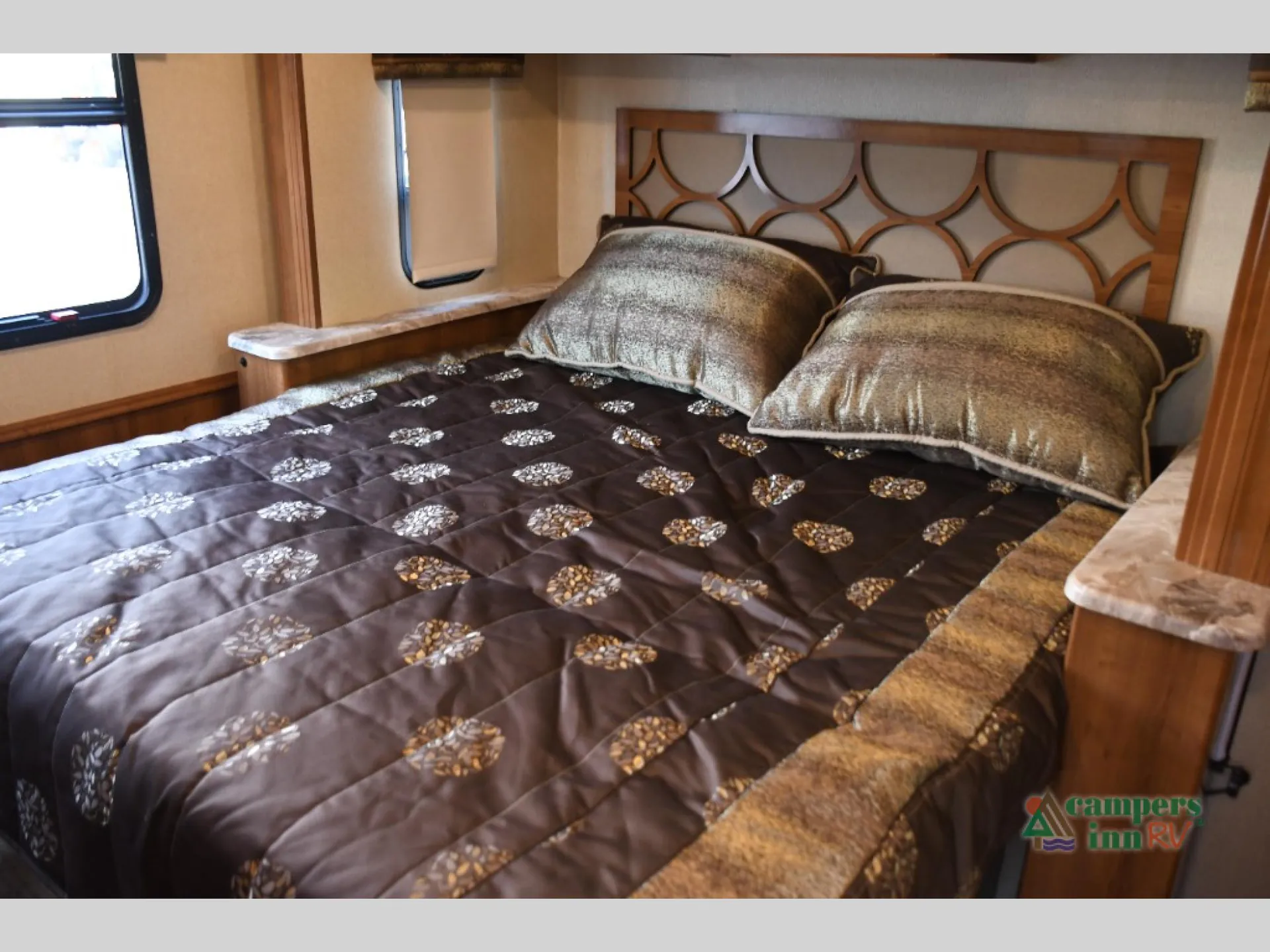 2018 Coachmen Pursuit 32WC - Photo 3