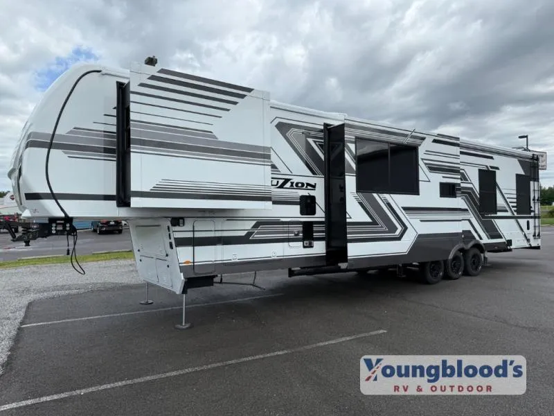 2025 Keystone Fuzion 432 - Photo 3