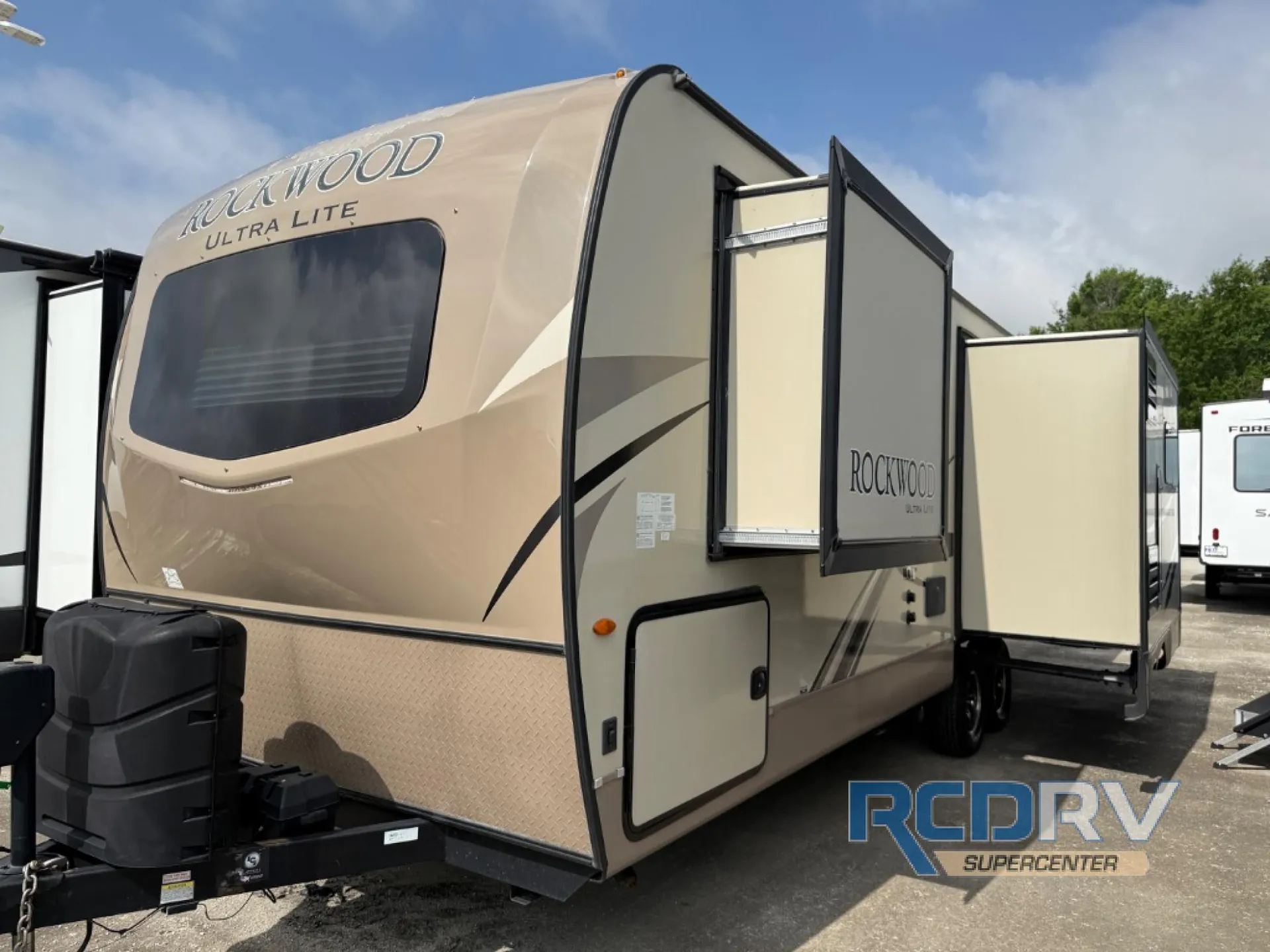 2018 Forest River Rockwood Ultra Lite 2612WS - Photo 3