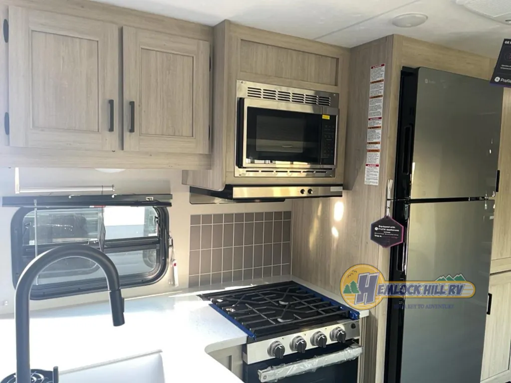 2026 Coachmen Catalina Legacy Edition 273DBHCK, Photos photo 16