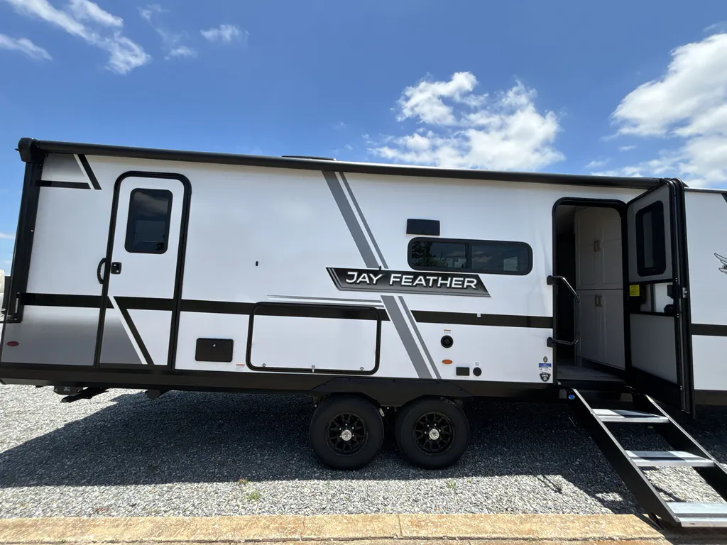 2027 Jayco Jay Feather 29BHB, Photos photo 26