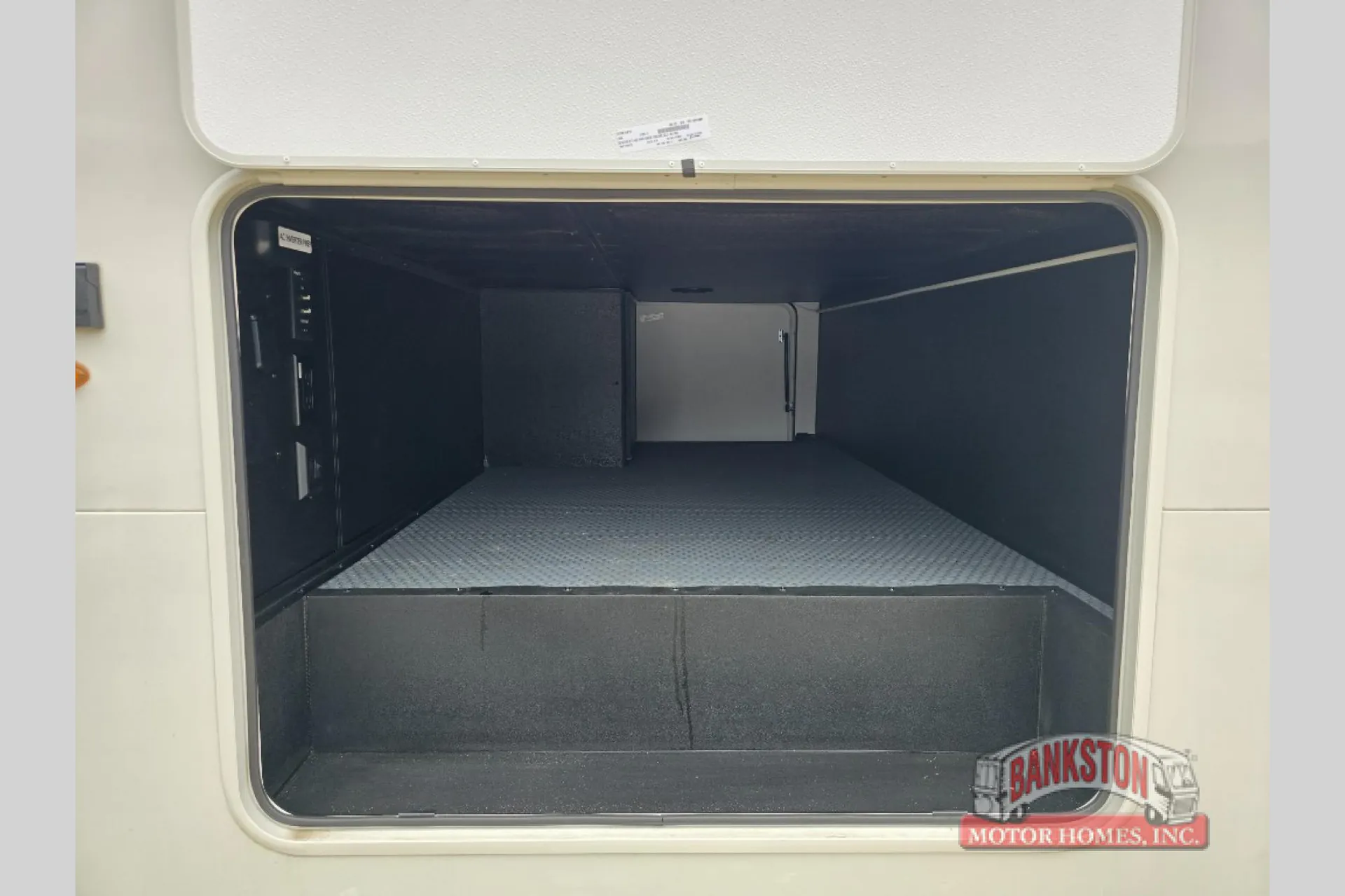 2026 Keystone RV Montana High Country 300RK - Photo 4