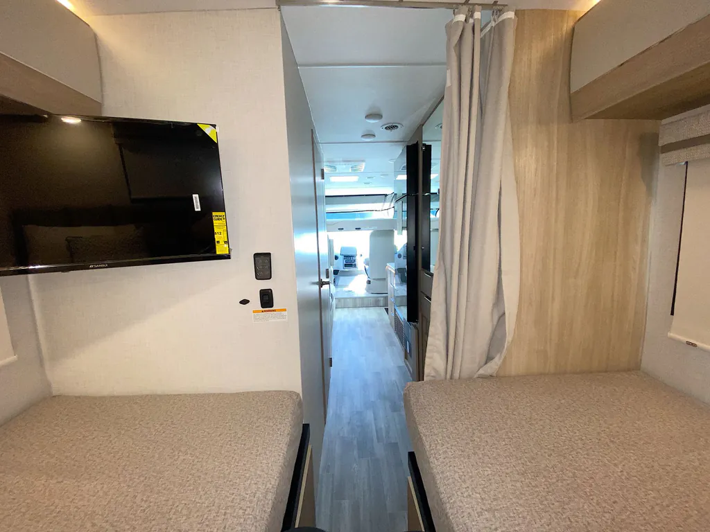 2026 Thor Motor Coach Axis 26.2, Photos photo 25