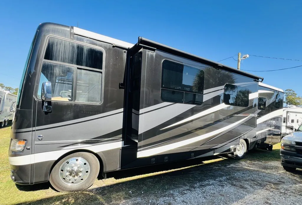 2018 Newmar Canyon Star 3710 - Photo 4