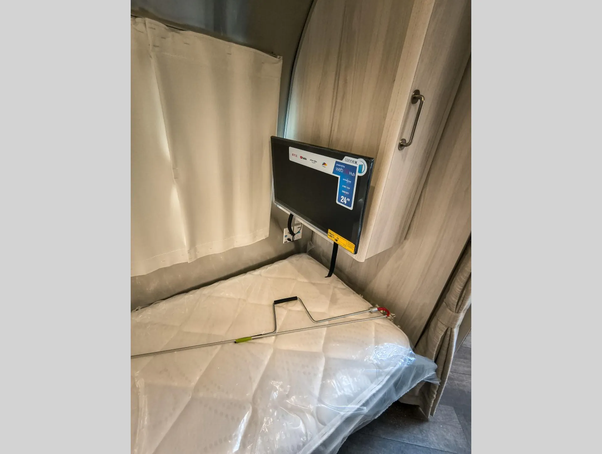 2026 Airstream International 30RB Twin dealer photo 8 from Vogt RV Center
