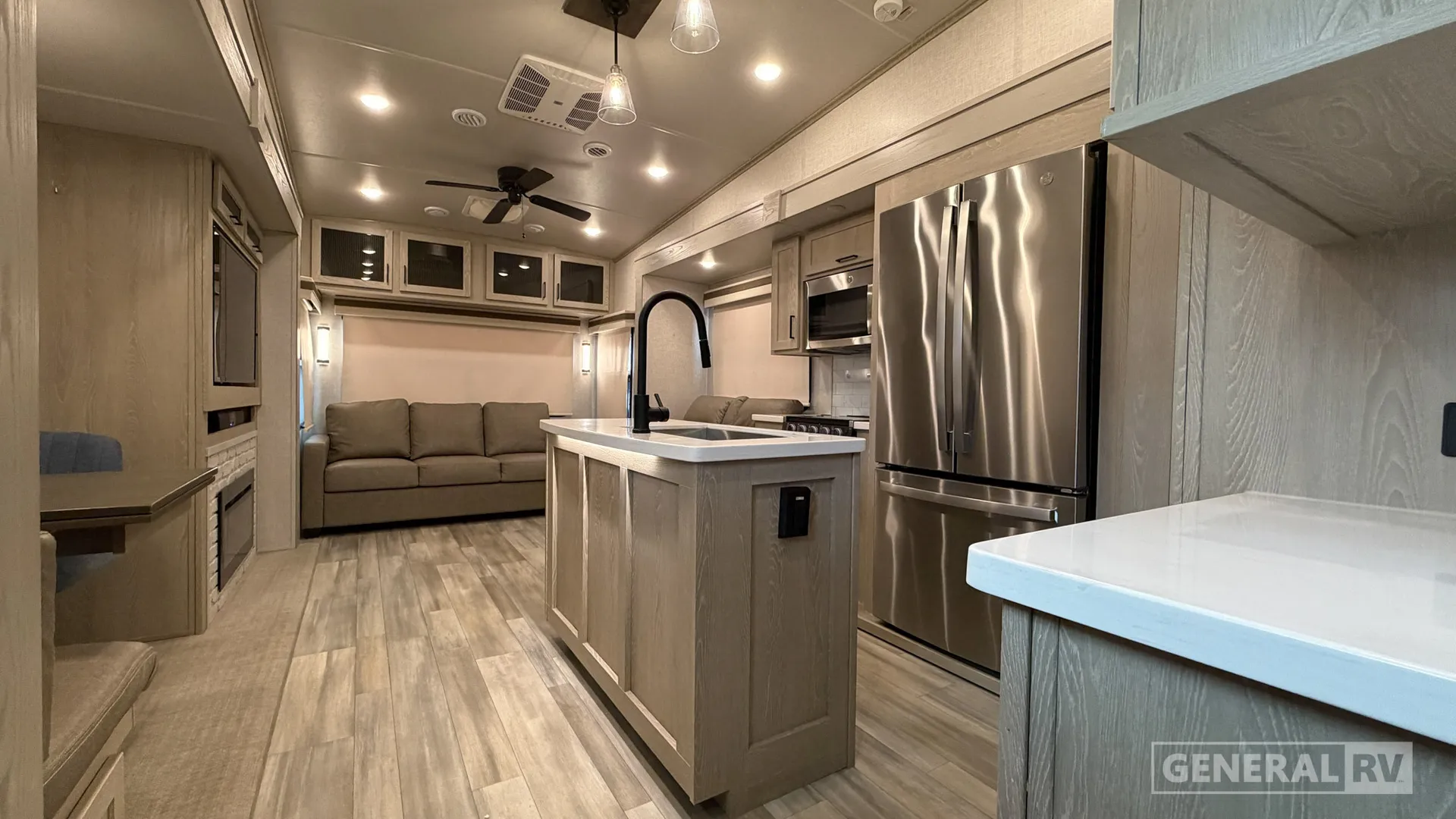 2023 Forest River Rockwood Signature Ultra Lite 8288SB - Photo 3